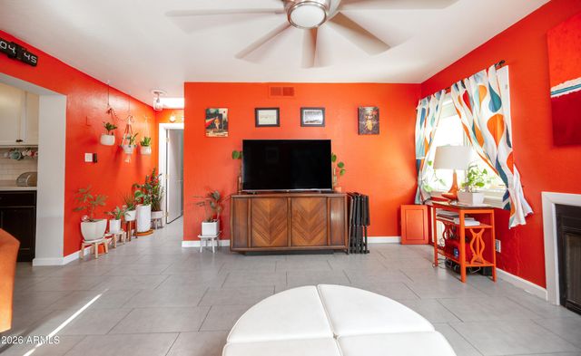 935 E Oregon Avenue, Phoenix, AZ 85014