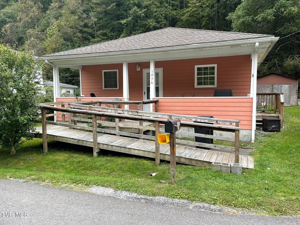 1656 Derby Road, Appalachia, VA 24216