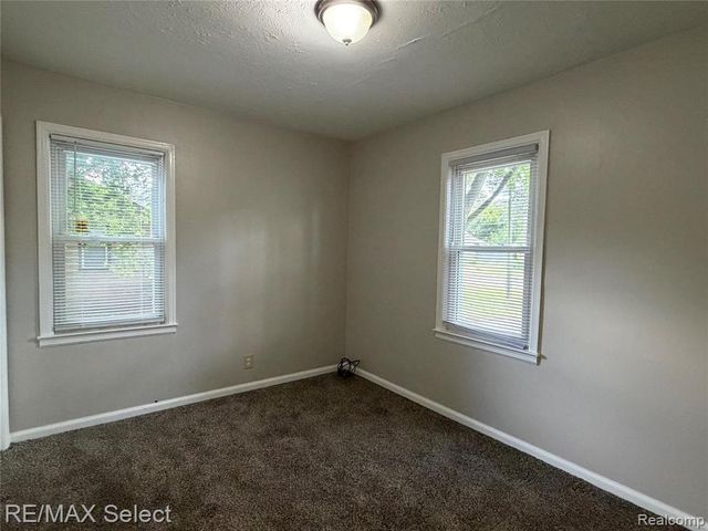 3155 Leith Street, Flint, MI 48506