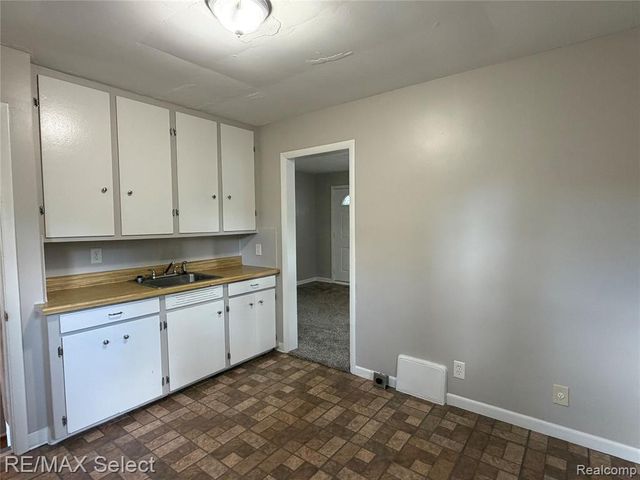 3155 Leith Street, Flint, MI 48506