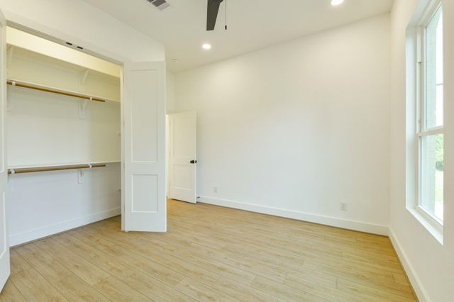 162 Wallace St Unit B, Houston, TX 77022