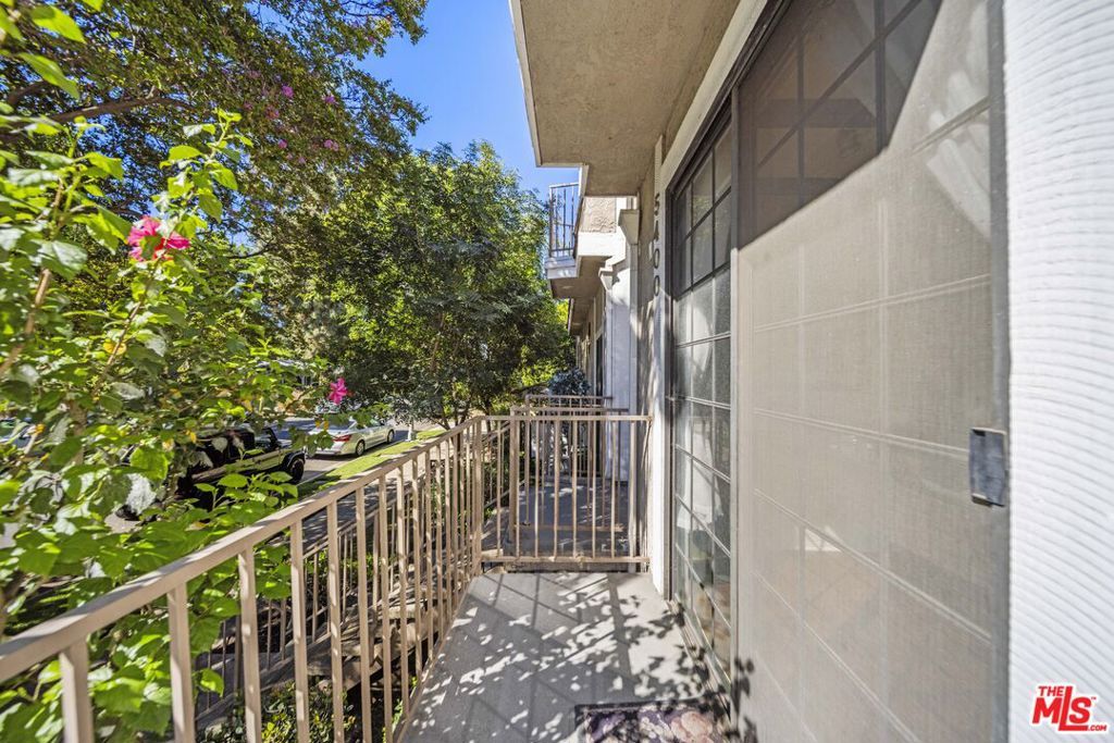 5400 Simpson Avenue 9, Valley Village, CA 91607 — photo 5