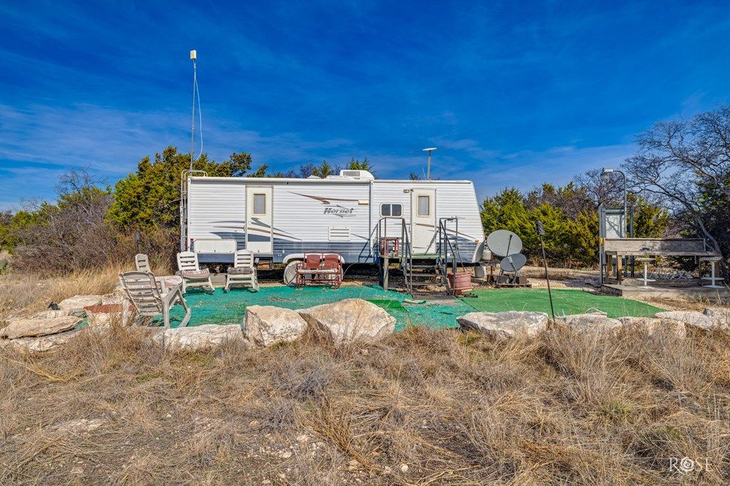 Image 7 of property listing at 7159 Hwy 277N, Sonora, TX 76950