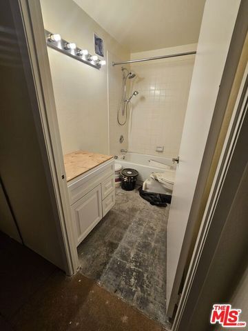 600 W 9th Street 309, Los Angeles, CA 90015