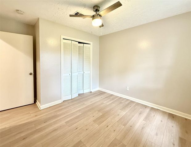 9551 Saffolk Punch Drive, Houston, TX 77065