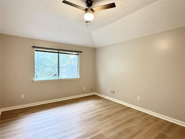 9551 Saffolk Punch Drive, Houston, TX 77065