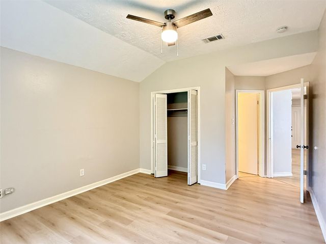 9551 Saffolk Punch Drive, Houston, TX 77065