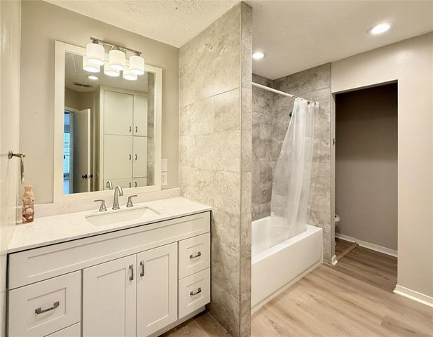 9551 Saffolk Punch Drive, Houston, TX 77065