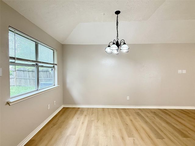 9551 Saffolk Punch Drive, Houston, TX 77065