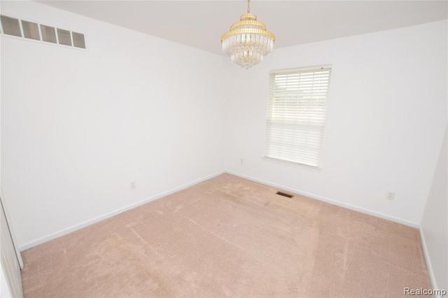 8032 Lark Lane, Grand Blanc, MI 48439