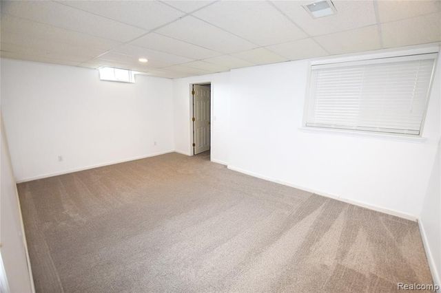 8032 Lark Lane, Grand Blanc, MI 48439