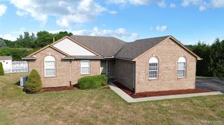 8032 Lark Lane, Grand Blanc, MI 48439