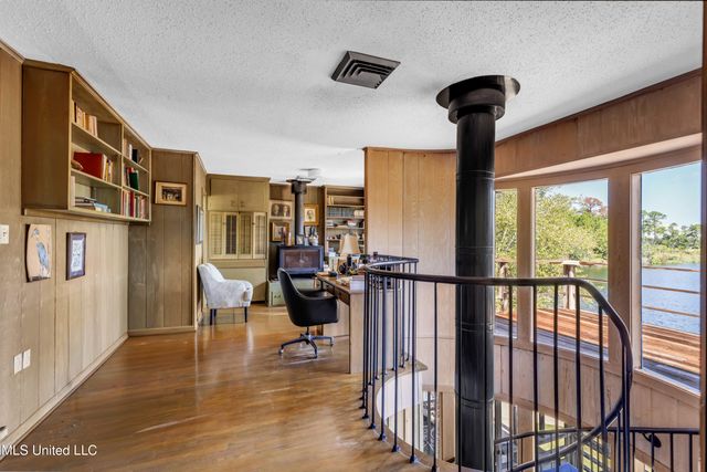 122 Bayou Circle, Gulfport, MS 39507