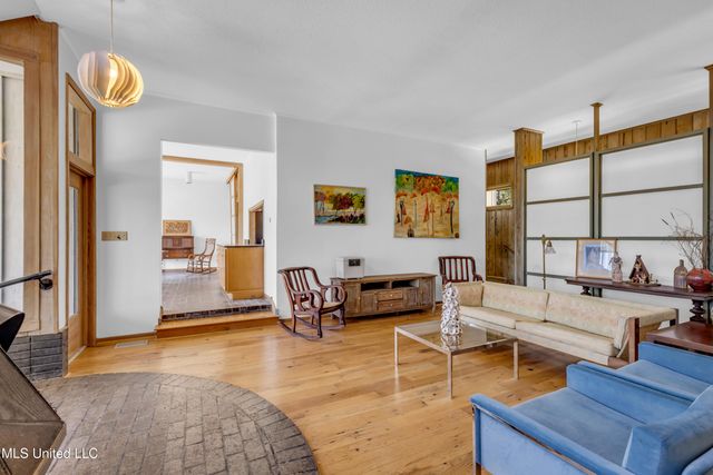 122 Bayou Circle, Gulfport, MS 39507