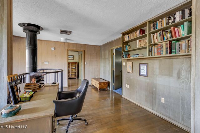 122 Bayou Circle, Gulfport, MS 39507