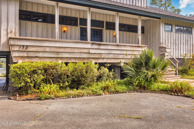 122 Bayou Circle, Gulfport, MS 39507
