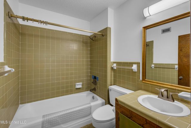 122 Bayou Circle, Gulfport, MS 39507