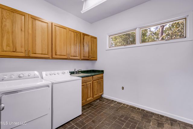 122 Bayou Circle, Gulfport, MS 39507