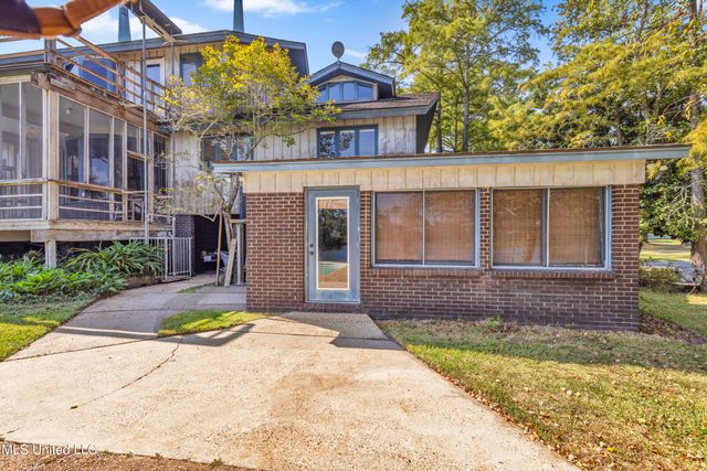 122 Bayou Circle, Gulfport, MS 39507