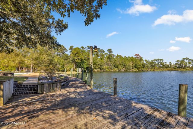 122 Bayou Circle, Gulfport, MS 39507