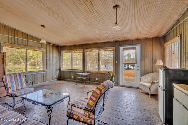 122 Bayou Circle, Gulfport, MS 39507