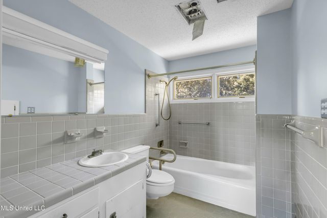 122 Bayou Circle, Gulfport, MS 39507