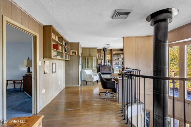 122 Bayou Circle, Gulfport, MS 39507