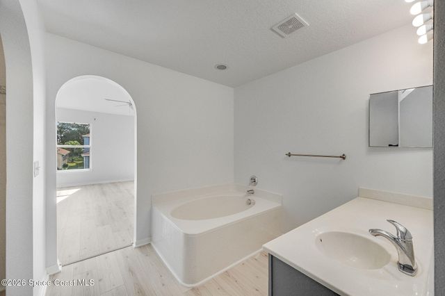 2041 Brookshire Circle, Melbourne, FL 32904