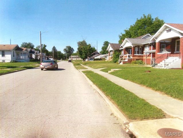 727 N 38th Street, East St Louis, IL 62205