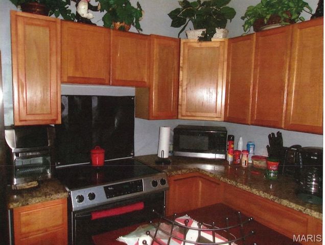 727 N 38th Street, East St Louis, IL 62205