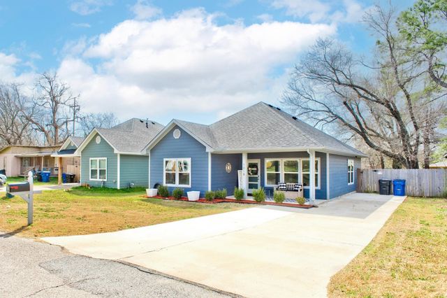 1018 Chase Street, Denison, TX 75020