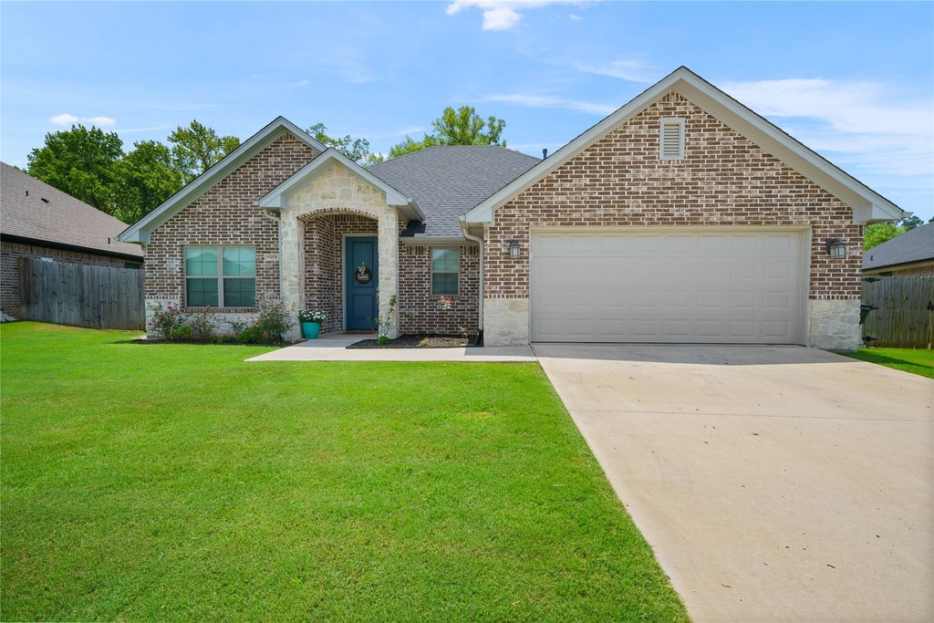 11479 Lindsey Garden Drive, Tyler, TX 75709