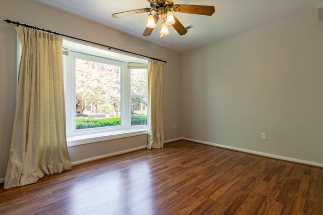 7950 LAKECREST DR, Greenbelt, MD 20770