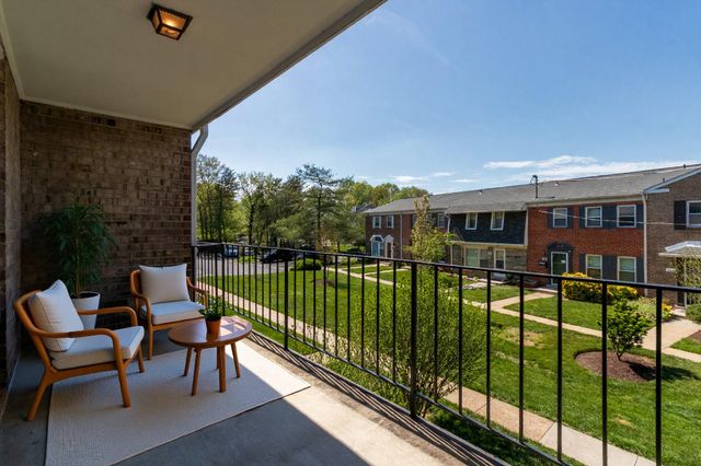 7950 LAKECREST DR, Greenbelt, MD 20770