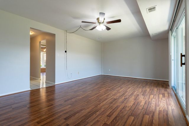 7950 LAKECREST DR, Greenbelt, MD 20770