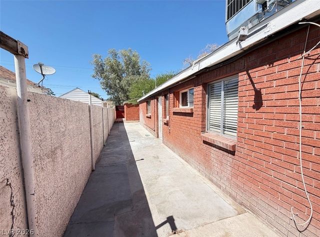 1311 Griffith Avenue, Las Vegas, NV 89104