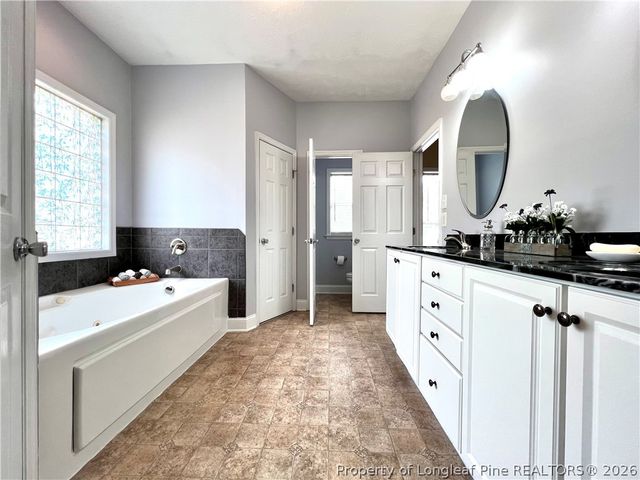 342 Sandwedge Drive, Fayetteville, NC 28311