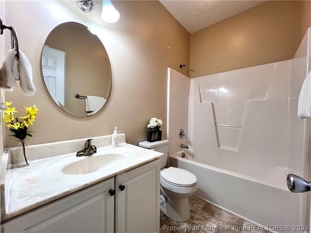 342 Sandwedge Drive, Fayetteville, NC 28311