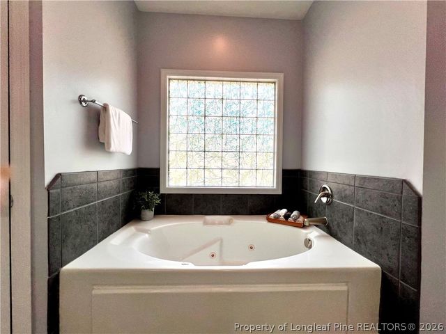 342 Sandwedge Drive, Fayetteville, NC 28311