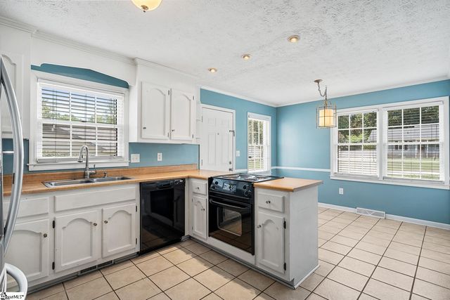 103 Kestrel Court, Taylors, SC 29687