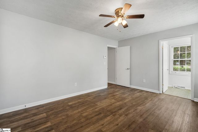 103 Kestrel Court, Taylors, SC 29687