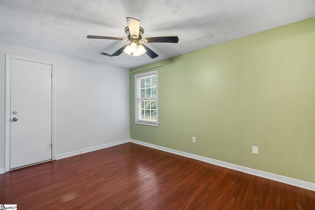 103 Kestrel Court, Taylors, SC 29687