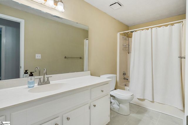103 Kestrel Court, Taylors, SC 29687