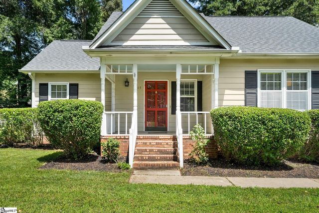 103 Kestrel Court, Taylors, SC 29687
