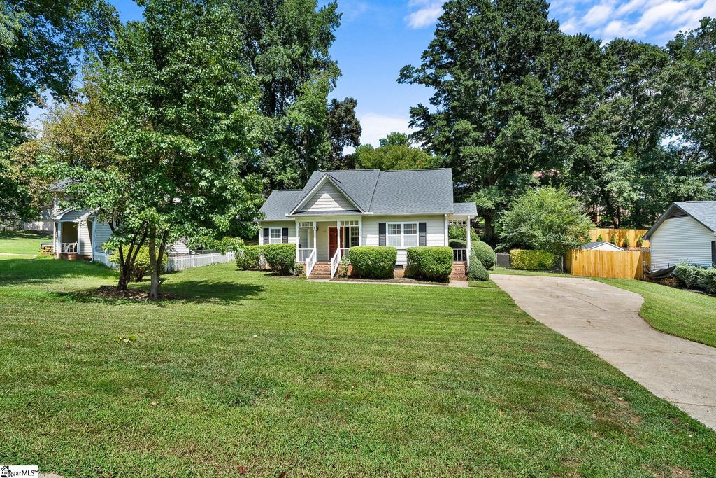 103 Kestrel Court, Taylors, SC 29687