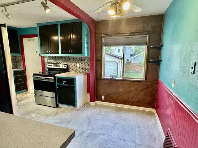 240 ROSE AVENUE, Fond Du Lac, WI 54935
