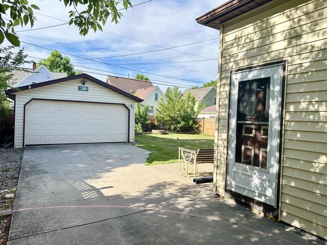 240 ROSE AVENUE, Fond Du Lac, WI 54935