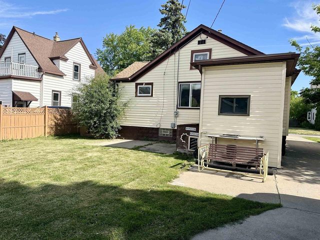 240 ROSE AVENUE, Fond Du Lac, WI 54935