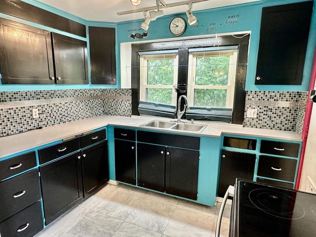 240 ROSE AVENUE, Fond Du Lac, WI 54935