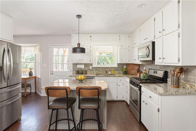 110 Allenwood Road, Fayetteville, GA 30214